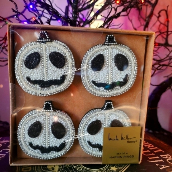 4 Nicole Miller White Jack Pumpkin Beaded Fall Halloween Napkin Ring Set New - Picture 1 of 2